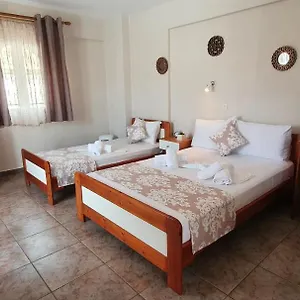  Hotel de apartamente House Kiriaki Grecia